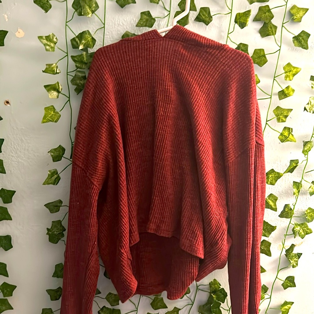 Maroon cropped hood, size S